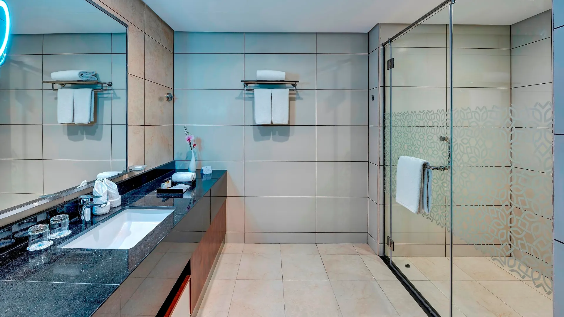 Royal Continental Suites Dubaj 4*,  Spojené arabské emiráty
