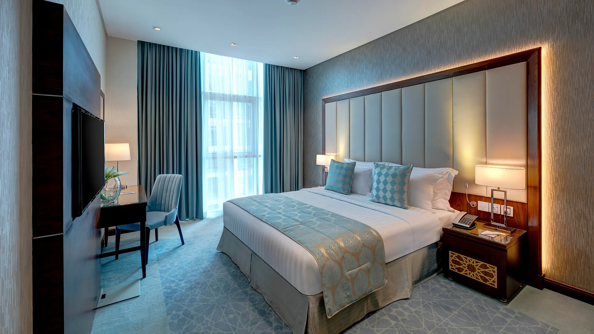 Royal Continental Suites Dubai Hotel