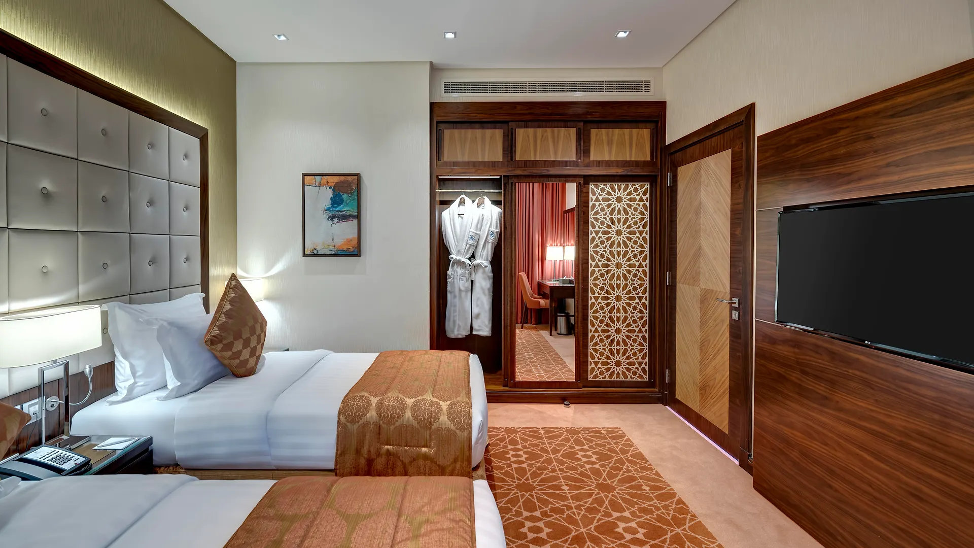Hotel Royal Continental Suites Dubai